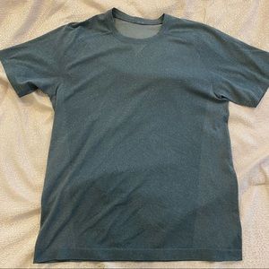 Lululemon T Shirt